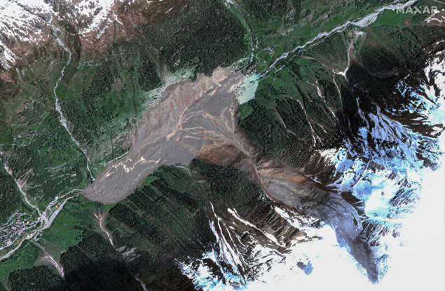 Glacier collapse switzerland